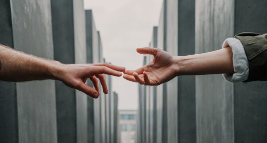 hands 540x290 1